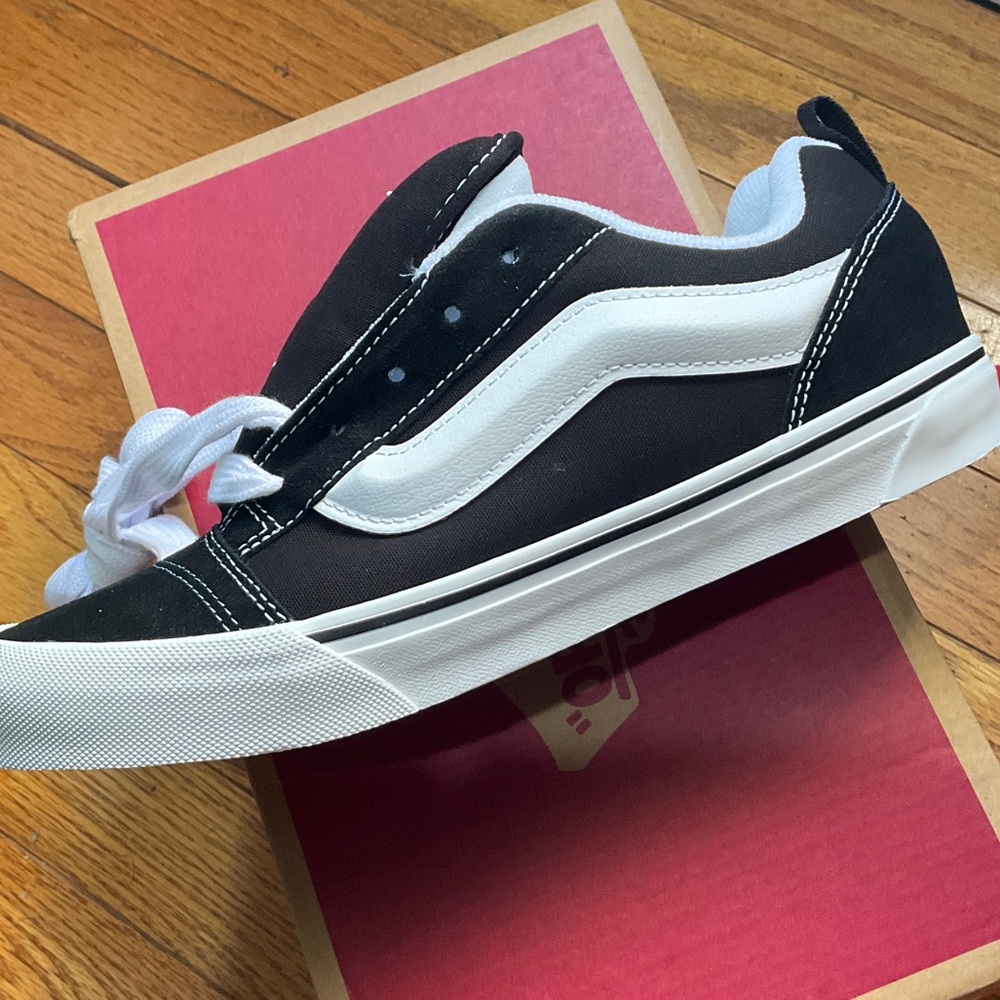 Vans Knu Skool Black and White Sneakers BNIB - Picture 2 of 3